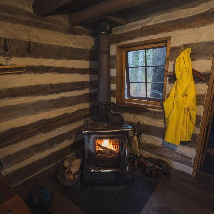 A Rustic Cabin In The Woods オレンジビル エクステリア 写真